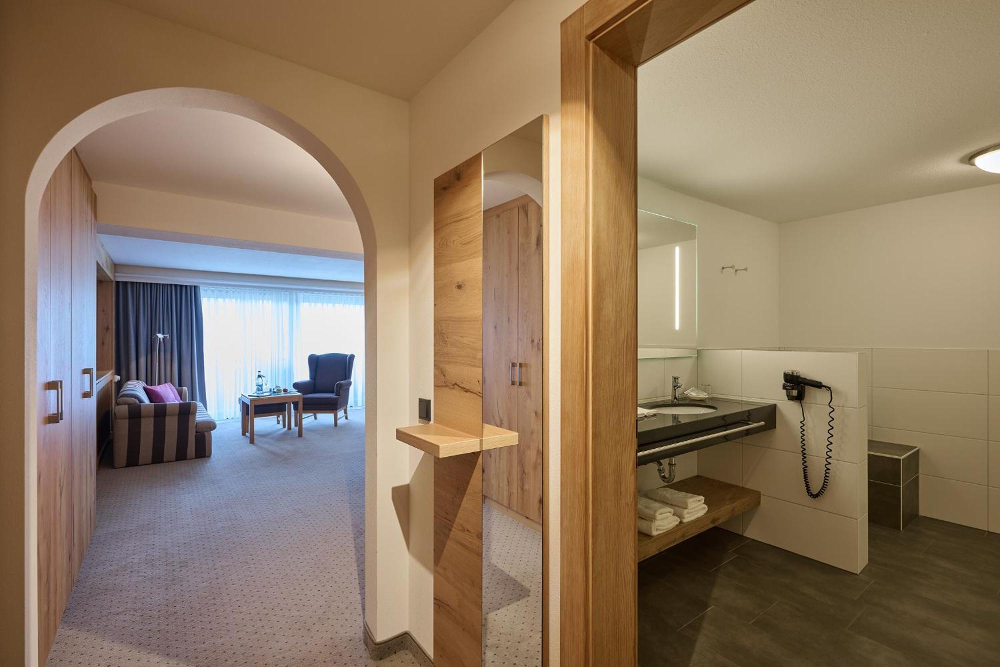 Schuele'S Wellnessresort & Spa Adults Only โอเบอร์สทดอร์ฟ ภายนอก รูปภาพ